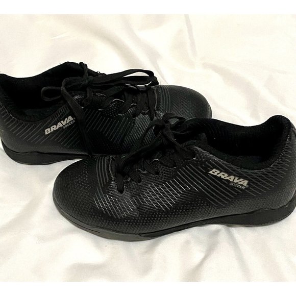 Brava Brand Soccer Cleats Youth size 12D Black Unisex Worn Twice - Picture 2 of 6